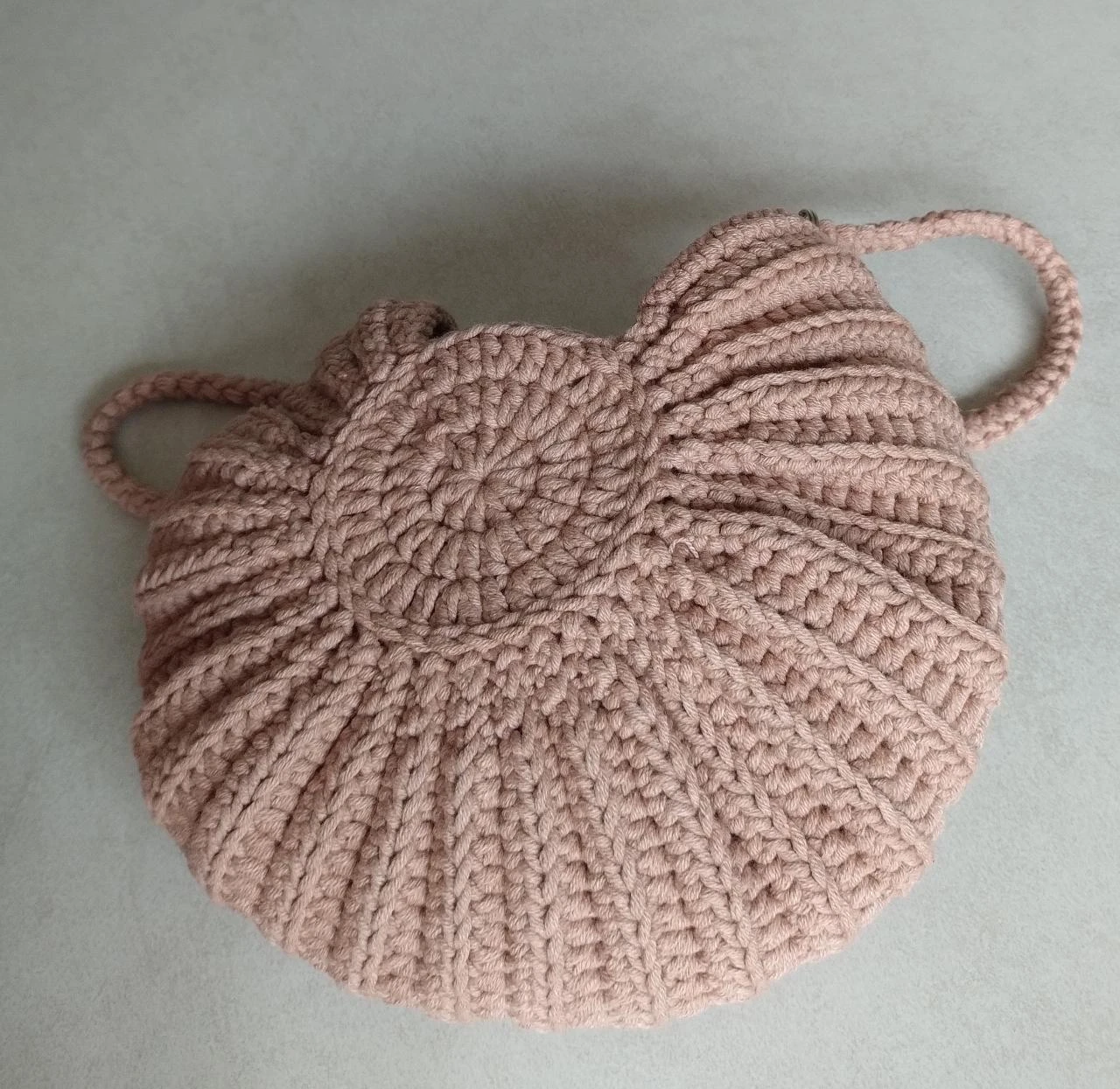 Handmade shoulder bag shell bag light brown unique crochet – photo 2